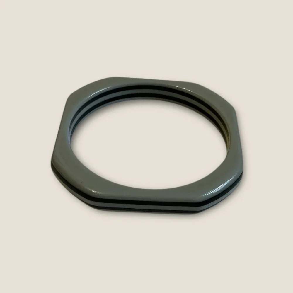 Vintage Two-Toned Gray & Black Bakelite Bangle